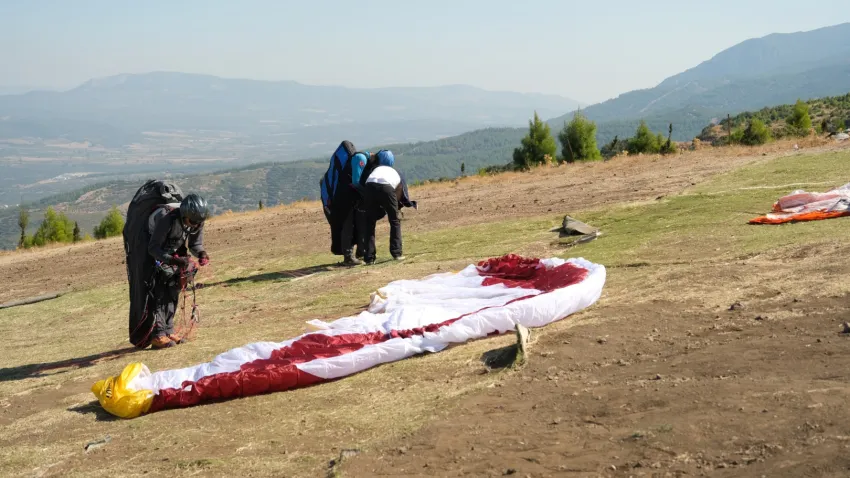 Manisa, paraşüt sporcuları (2)