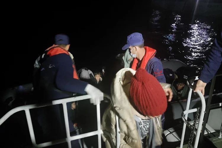 Balıkesir açıklarında düzensiz göçmenler yakalandı