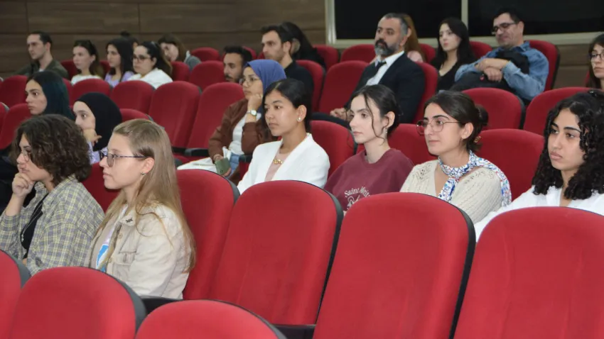 İzmir’de Bir Cumhuriyet Aydını (2)