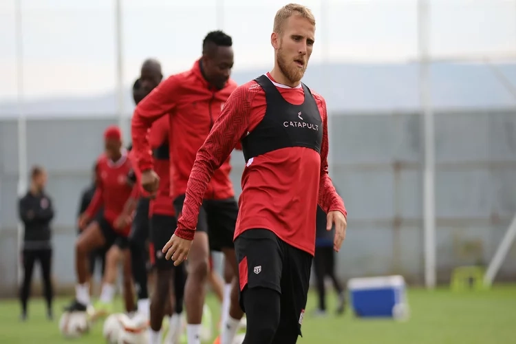 Sivasspor’da Kasımpaşa mesaisi devam ediyor