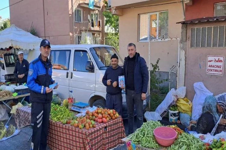 Kütahya'da pazar esnafı dolandırıcılığa karşı bilgilendirildi