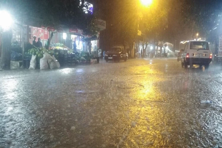 Gaziantep'te sağanak yağış etkili oldu