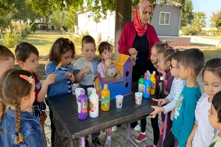 Manisa'da anasınıfı öğrencileri Hayvanlar Günü’nü kutladı