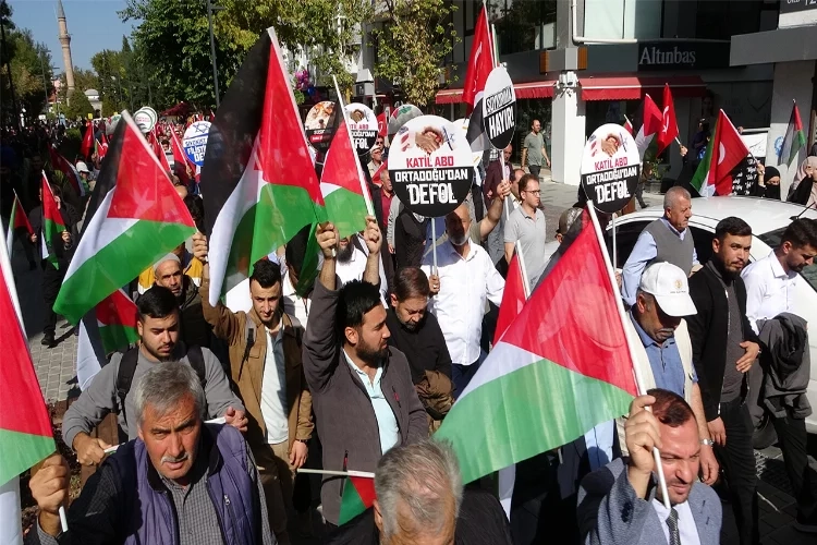 Uşak’ta Filistin’e destek yürüyüşü haberinin görseli