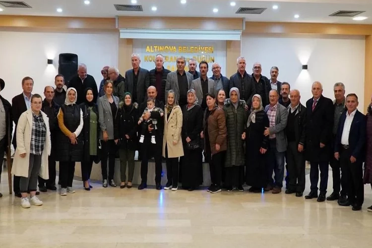 Yalova’da muhtarlar yemekte buluştu haberinin görseli