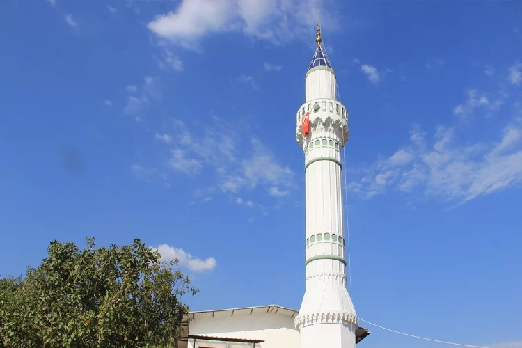 Aydın'daki cami görenleri şaşırtıyor haberinin görseli