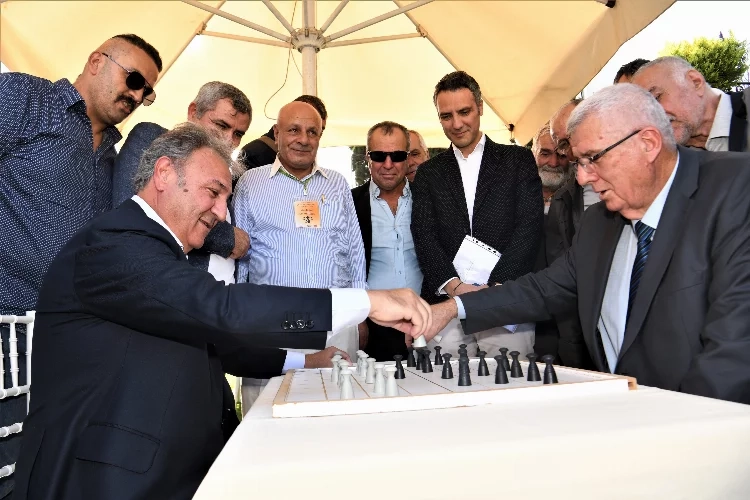 Bornova’da dama heyecanı başladı haberinin görseli
