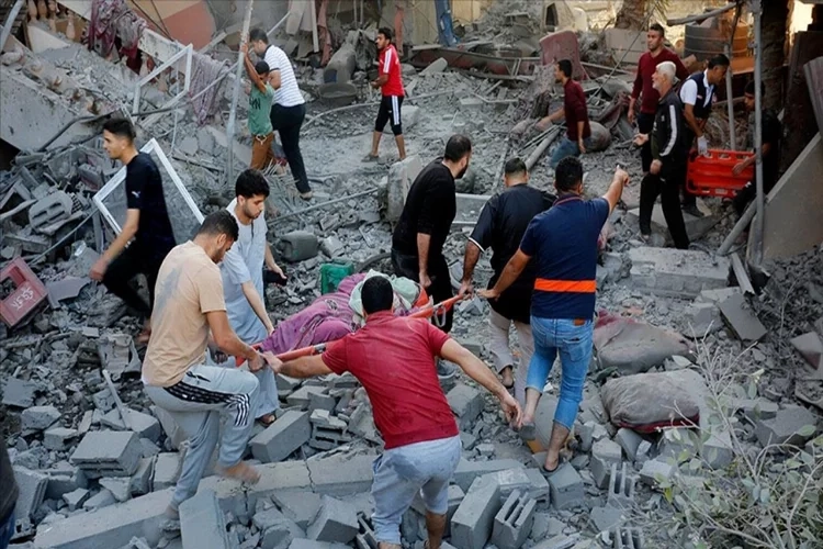 Refah Sınır Kapısı'ndan Gazze'ye insani yardım girişi başladı haberinin görseli