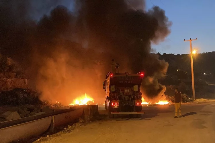 Mersin’de yangın paniği! Dumanlar kilometrelerce uzaktan görüldü