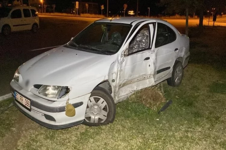 Aksaray'da ehliyetsiz ve alkollü sürücü kaza yaptı