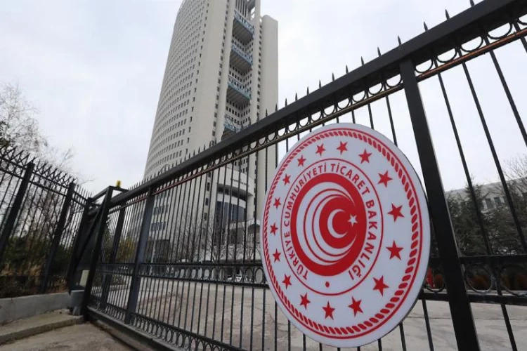 Ticaret Bakanı Bolat: Dış ticaret açığımız 5 milyara dolara geriledi haberinin görseli