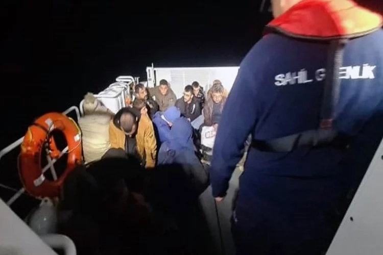 Fethiye Kızıl Ada’da 22 düzensiz göçmen yakalandı haberinin görseli