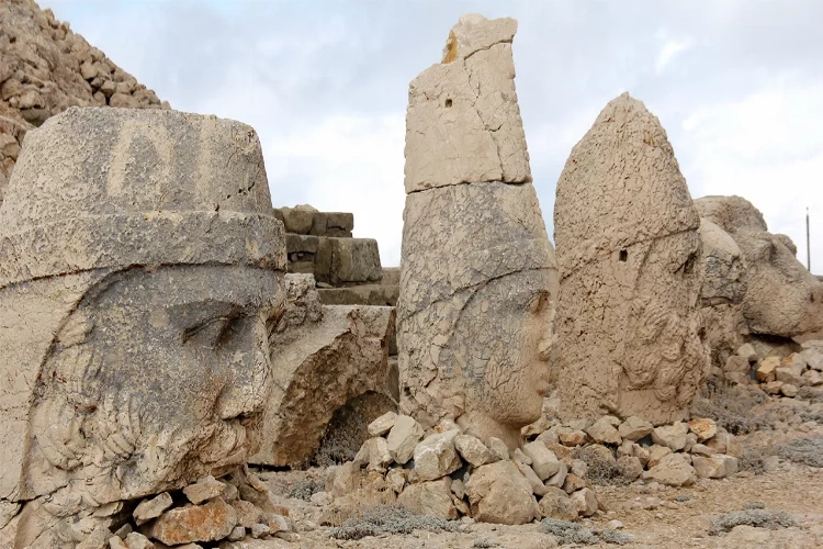 Nemrut Dağı’ndaki heykellerde denenen nano kireç tuttu