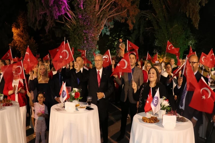 Ege Üniversitesi’nden Cumhuriyet resepsiyonu haberinin görseli