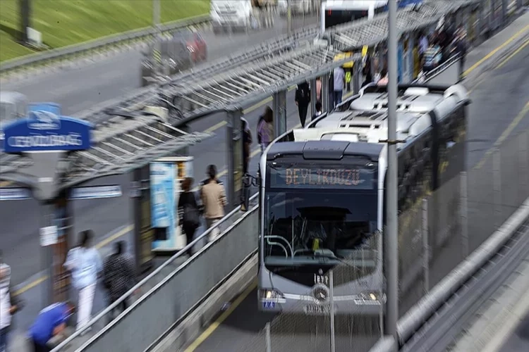 İstanbul'da toplu ulaşımda kredi kartıyla ödemede indirim