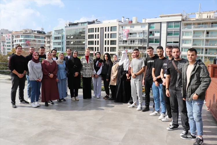 Rektör Hotar, Filistinli öğrencilerini yalnız bırakmadı haberinin görseli