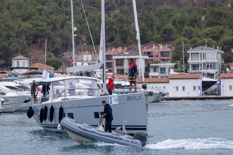 İzmir’in Cumhuriyet kalelerini inşa etmeye devam edeceğiz haberinin görseli