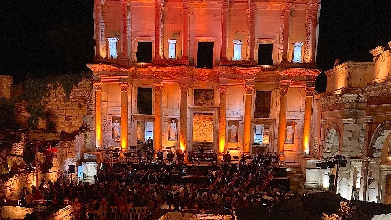 Efes Kültür Yolu Festivali başladı