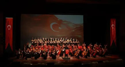 Efes Kültür Yolu'nda "Cumhuriyet Konseri" coşkusu