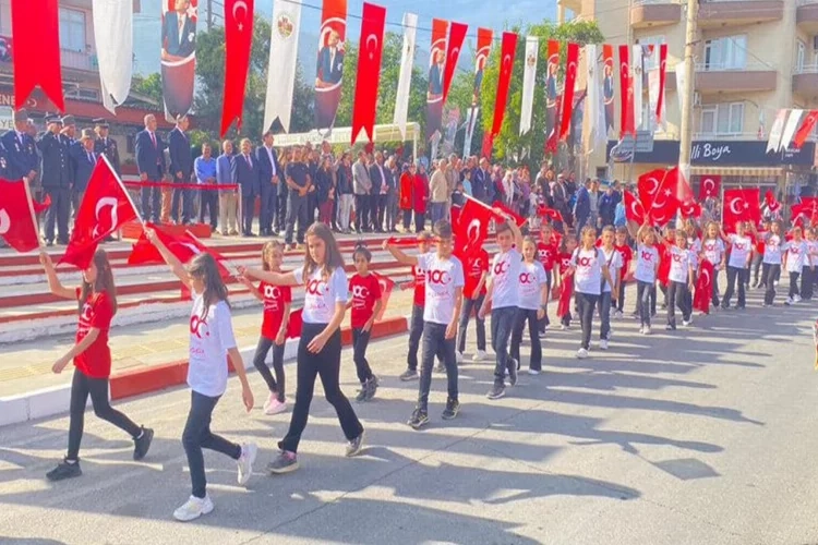 Beydağ’da coşkulu 100. Yıl kutlaması haberinin görseli