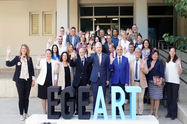 EgeArt kapılarını İzmirli sanatseverlere açıyor haberinin görseli
