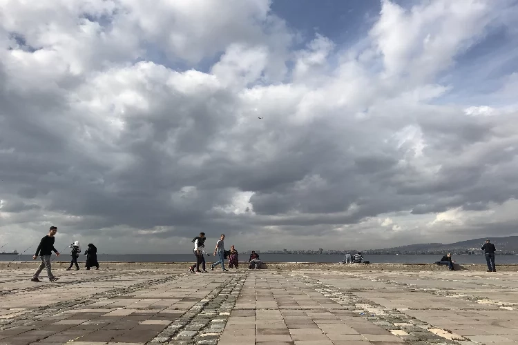 İzmir'de bugün hava nasıl olacak? İşte saatlik hava durumu 29.10.2023