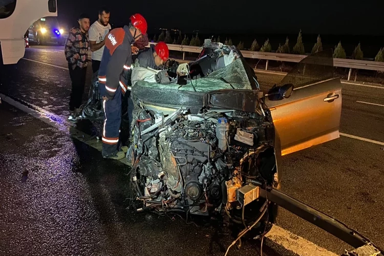 Manisa'da feci kaza: Otomobildeki yolcu hayatını kaybetti