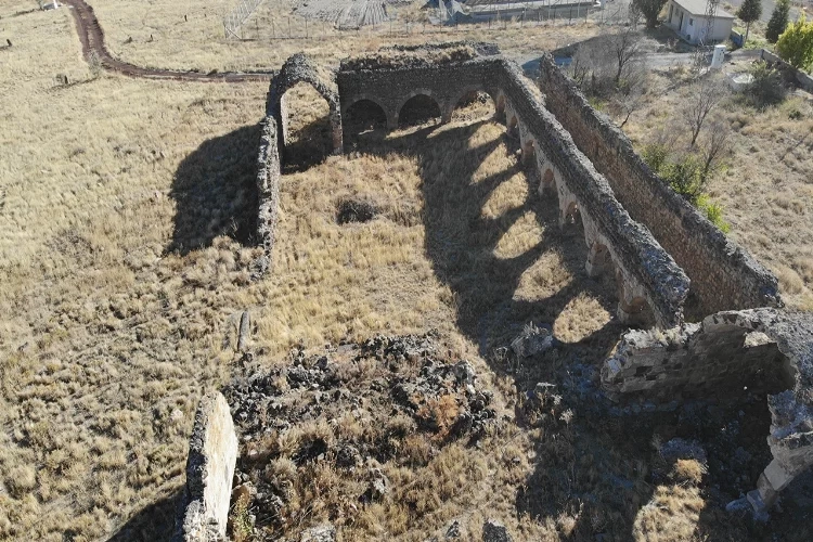 Tarihi Doğala Han’ı tarihe karışıyor