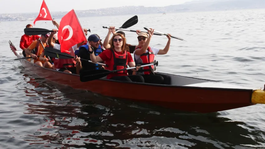 Karşıyaka’da 100. yıl coşkusu Körfez’e taşındı (2)