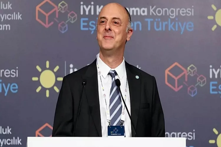 Özlale’den flaş istifa haberinin görseli