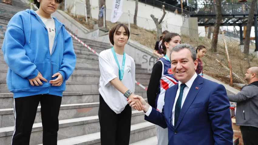 100. Yıl Merdiven Çıkma Yarışması (1)