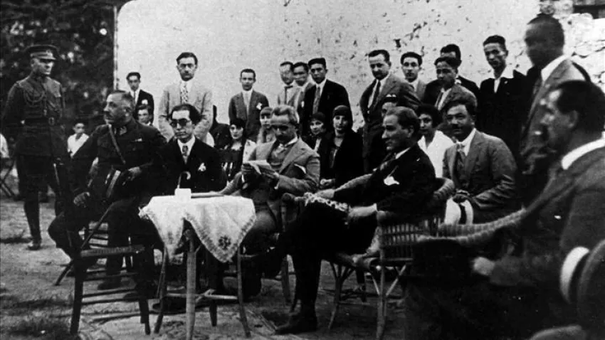 ATATÜRK KARŞIYAKA SPOR KULÜBÜ'NDE