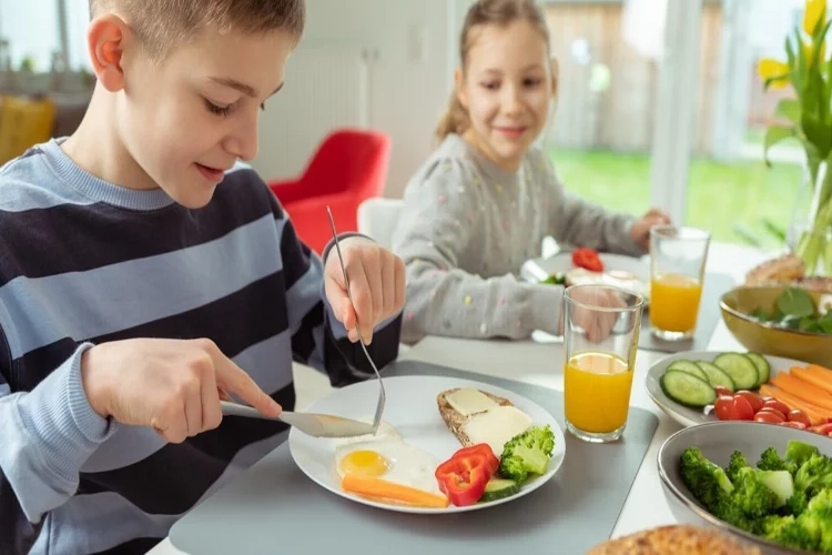 Uzmanından altın değerinde öneriler: Kışın hasta olmamak için böyle beslenin! haberinin görseli