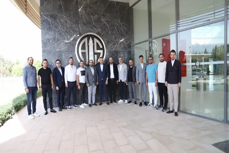 MÜSİAD Antalya'dan Antalyaspor'a destek geldi haberinin görseli