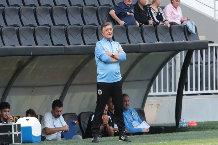 Yılmaz Vural, Menemen FK'nin başındaki ilk maçını tamamladı haberinin görseli
