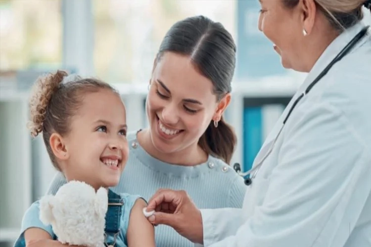 Aşılı çocuklarla sağlıklı geleceğe haberinin görseli