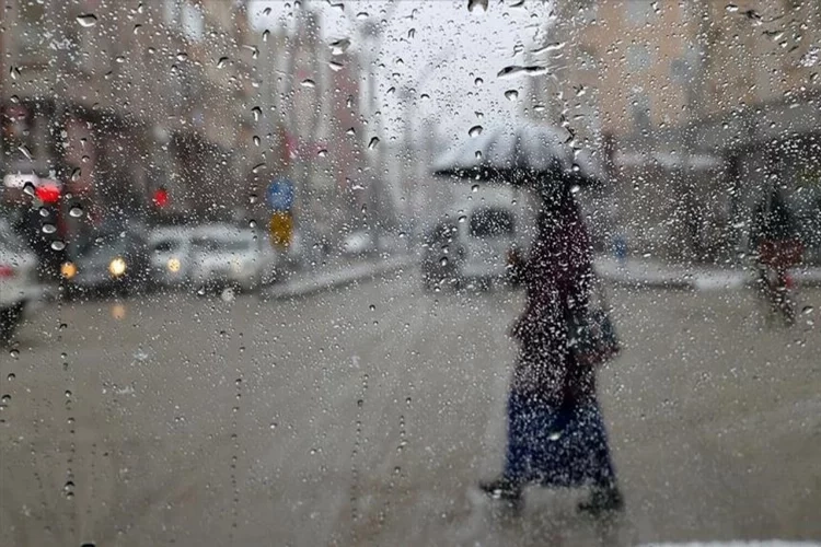 Meteorolojiden 10 kent için kuvvetli sağanak uyarısı haberinin görseli