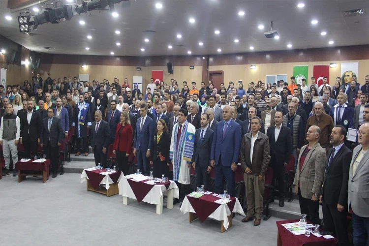 Iğdır Üniversitesi'nde yeni eğitim-öğretim yılı törenle açıldı haberinin görseli