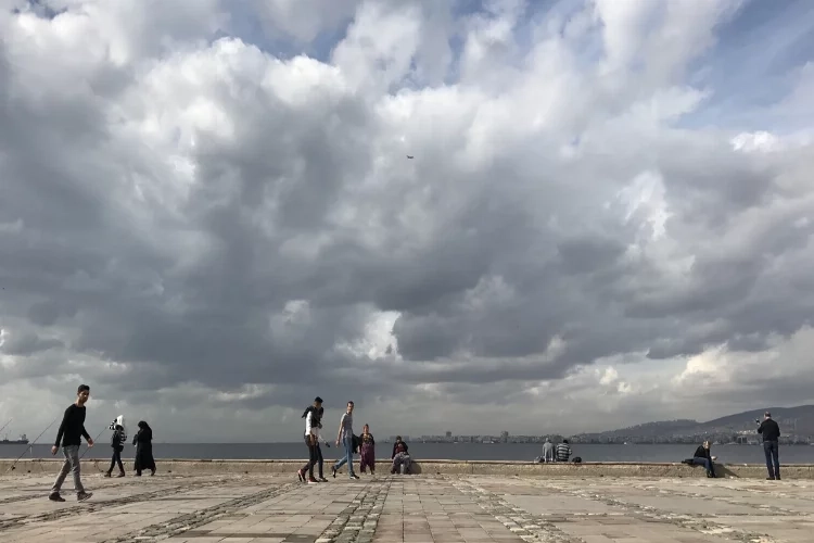 İzmir'de bugün hava nasıl olacak? İşte saatlik hava durumu 03.11.2023