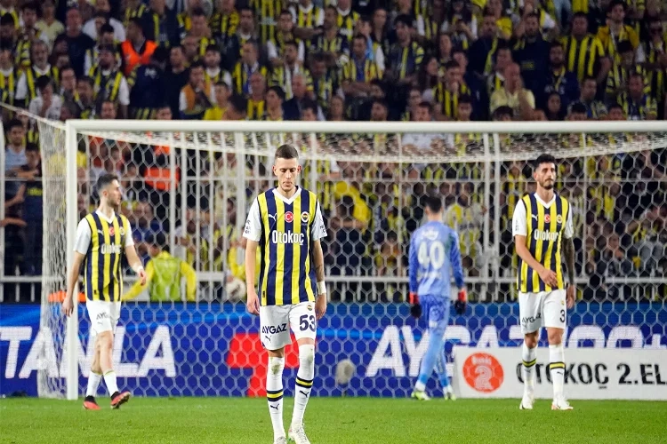 Fenerbahçe'nin 19 maçlık galibiyet serisi sona erdi haberinin görseli