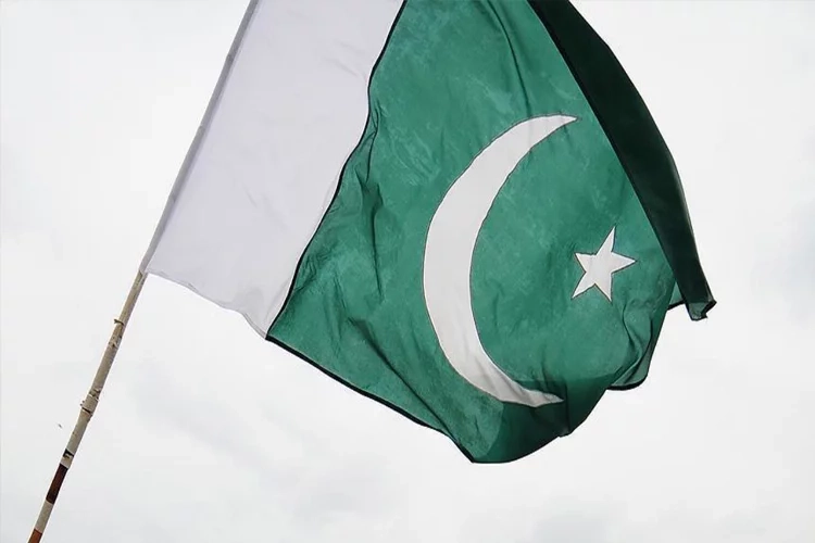 Pakistan’da hava üssüne saldırı haberinin görseli