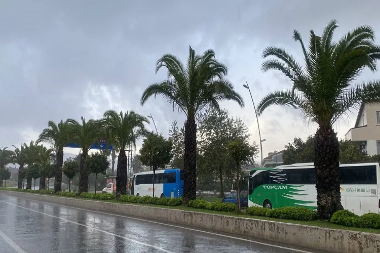 Muğla Marmaris’te sağanak etkili oldu haberinin görseli