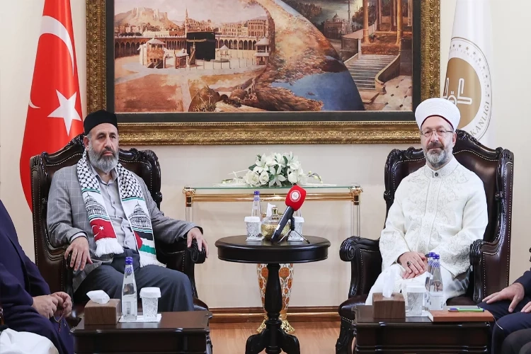 Diyanet İşleri Başkanı Erbaş, Tekruri ve heyetini kabul etti haberinin görseli