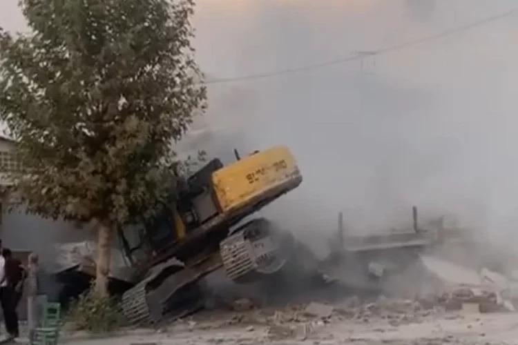 Hatay'da bina çöktü haberinin görseli