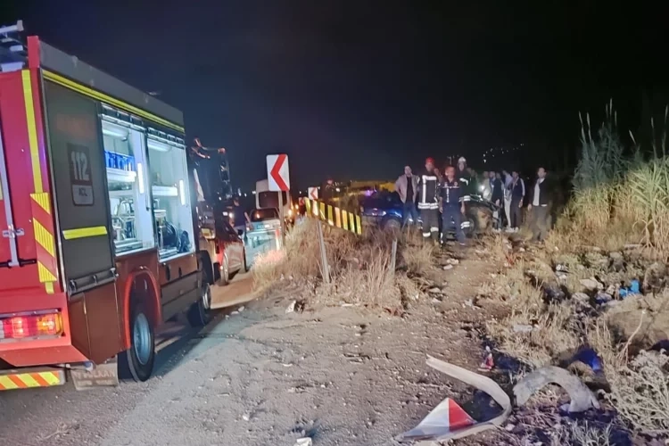 Manisa'da tarlaya devrilen otomobilin sürücüsü hayatını kaybetti haberinin görseli