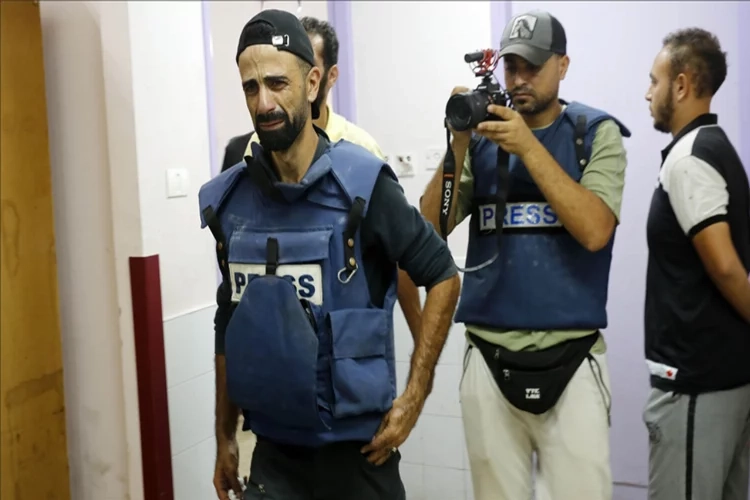 BM’den 4 çocuğunu ve 3 kardeşini kaybeden AA kameramanına başsağlığı mesajı haberinin görseli