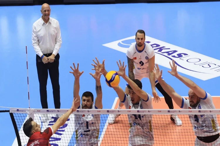 Arkas Spor, Halkbank deplasmanında   haberinin görseli