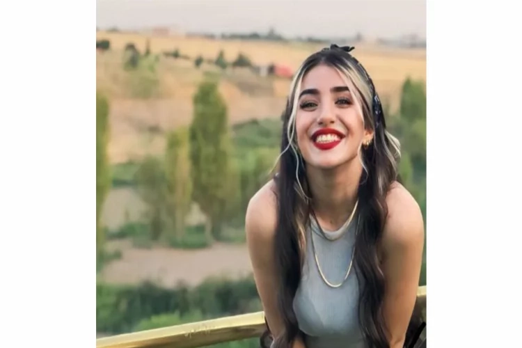 Trafik kazasında yaralanan genç kız yaşam mücadelesini kaybetti haberinin görseli