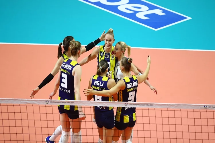 Fenerbahçe Opet, Şampiyonlar Ligi'ne mutlu başladı haberinin görseli