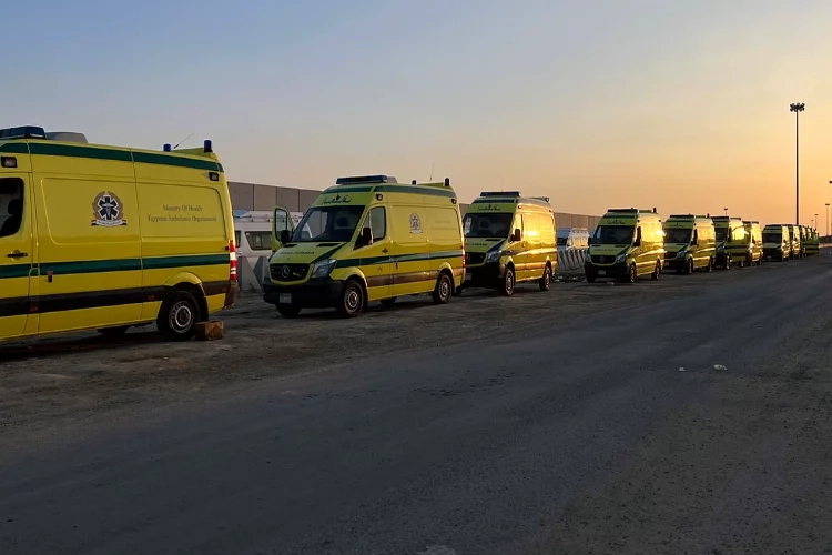 Filistinli 140 yaralı Mısır’a gönderildi haberinin görseli
